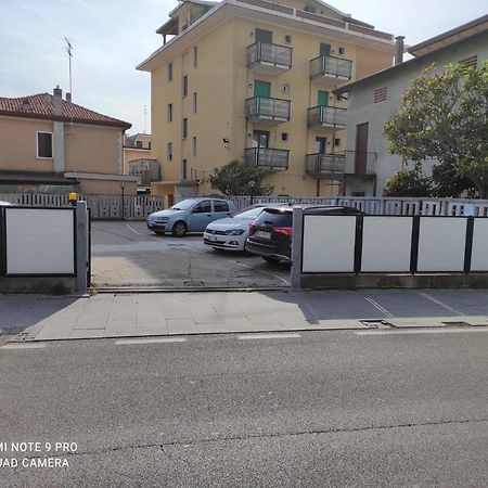 Quito - Dietro Piazza Mazzini - Immobil Relax Apartment Lido di Jesolo Exterior photo